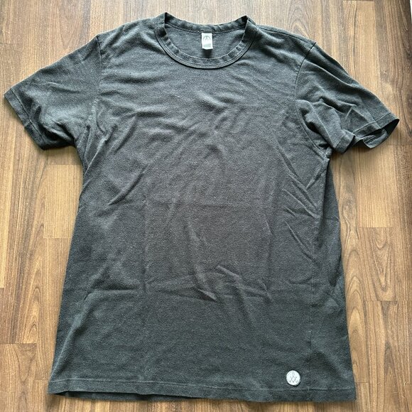 Alternative black T-shirt - Picture 2 of 4